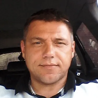 Максим Попов