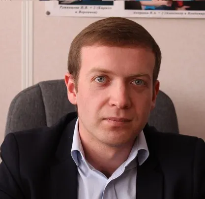 Максим Фонарев